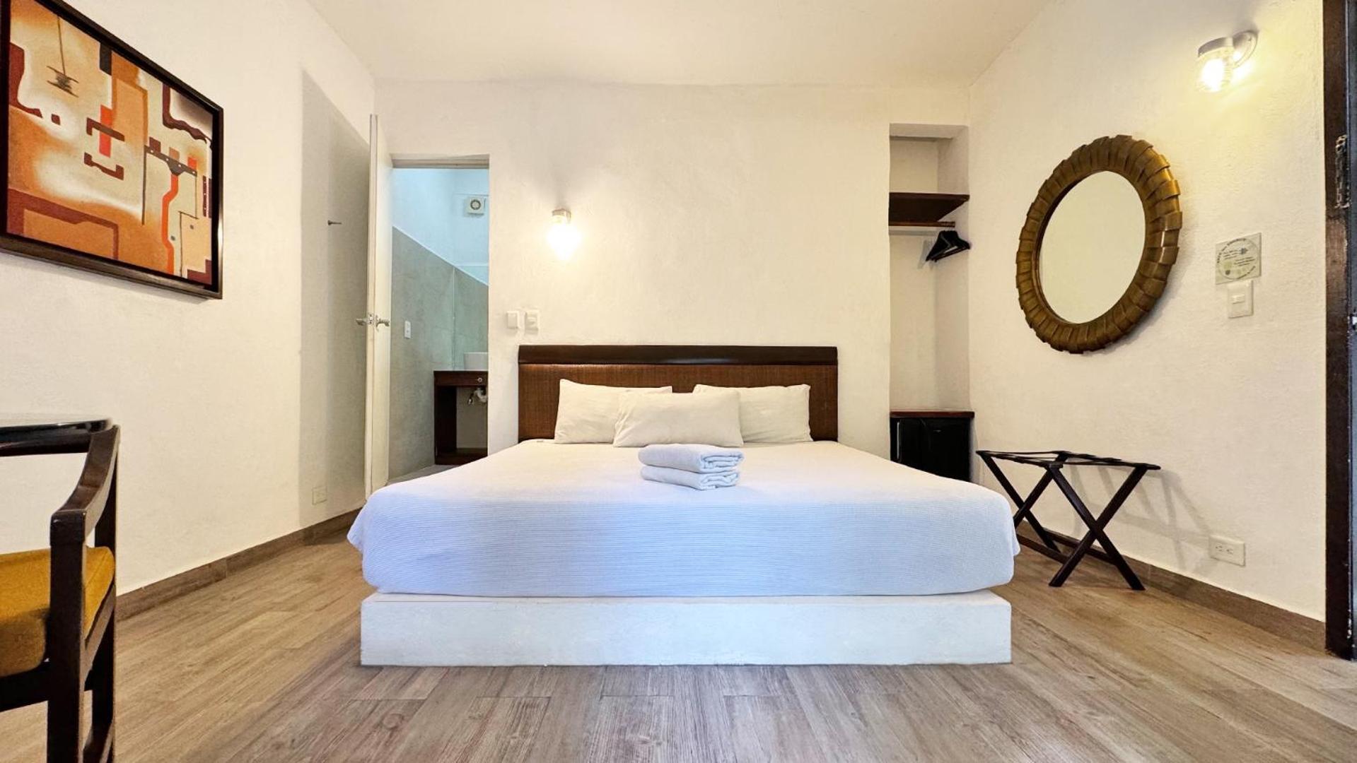 Siesta Fiesta Hotel Adults Only - 5Th Avenue Плая-дель-Кармен Экстерьер фото
