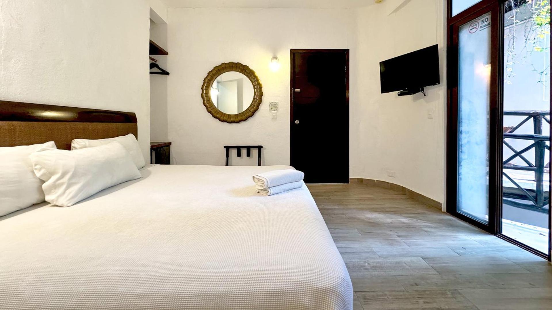 Siesta Fiesta Hotel Adults Only - 5Th Avenue Плая-дель-Кармен Экстерьер фото