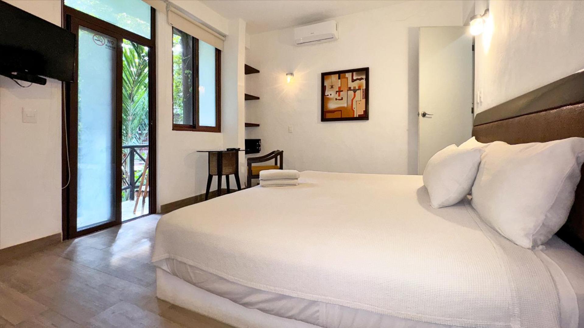 Siesta Fiesta Hotel Adults Only - 5Th Avenue Плая-дель-Кармен Экстерьер фото