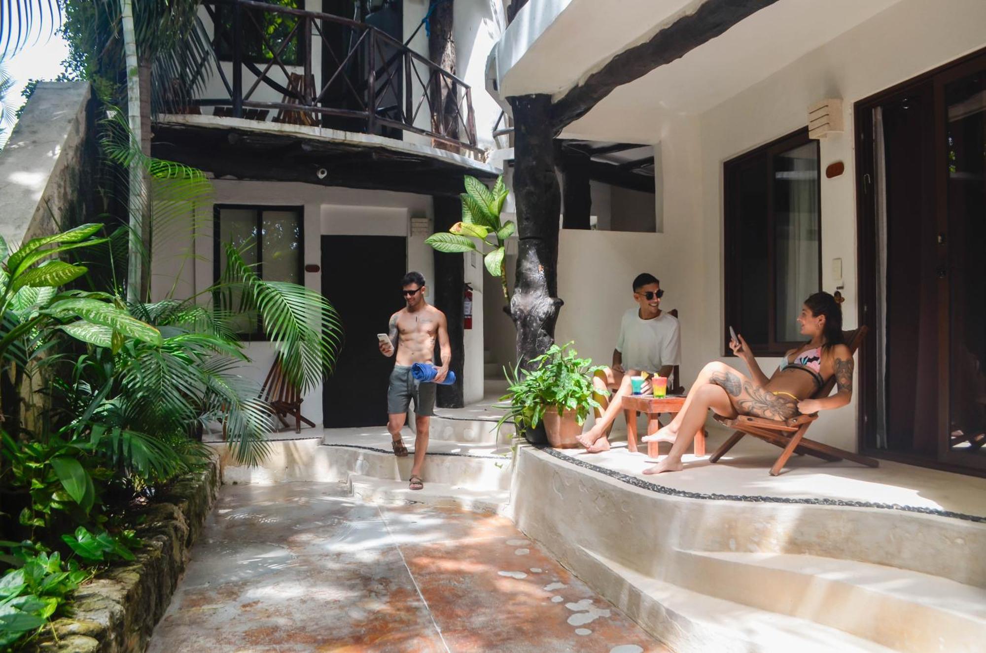 Siesta Fiesta Hotel Adults Only - 5Th Avenue Плая-дель-Кармен Экстерьер фото