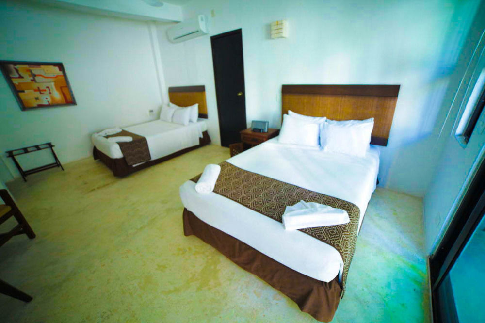 Siesta Fiesta Hotel Adults Only - 5Th Avenue Плая-дель-Кармен Экстерьер фото